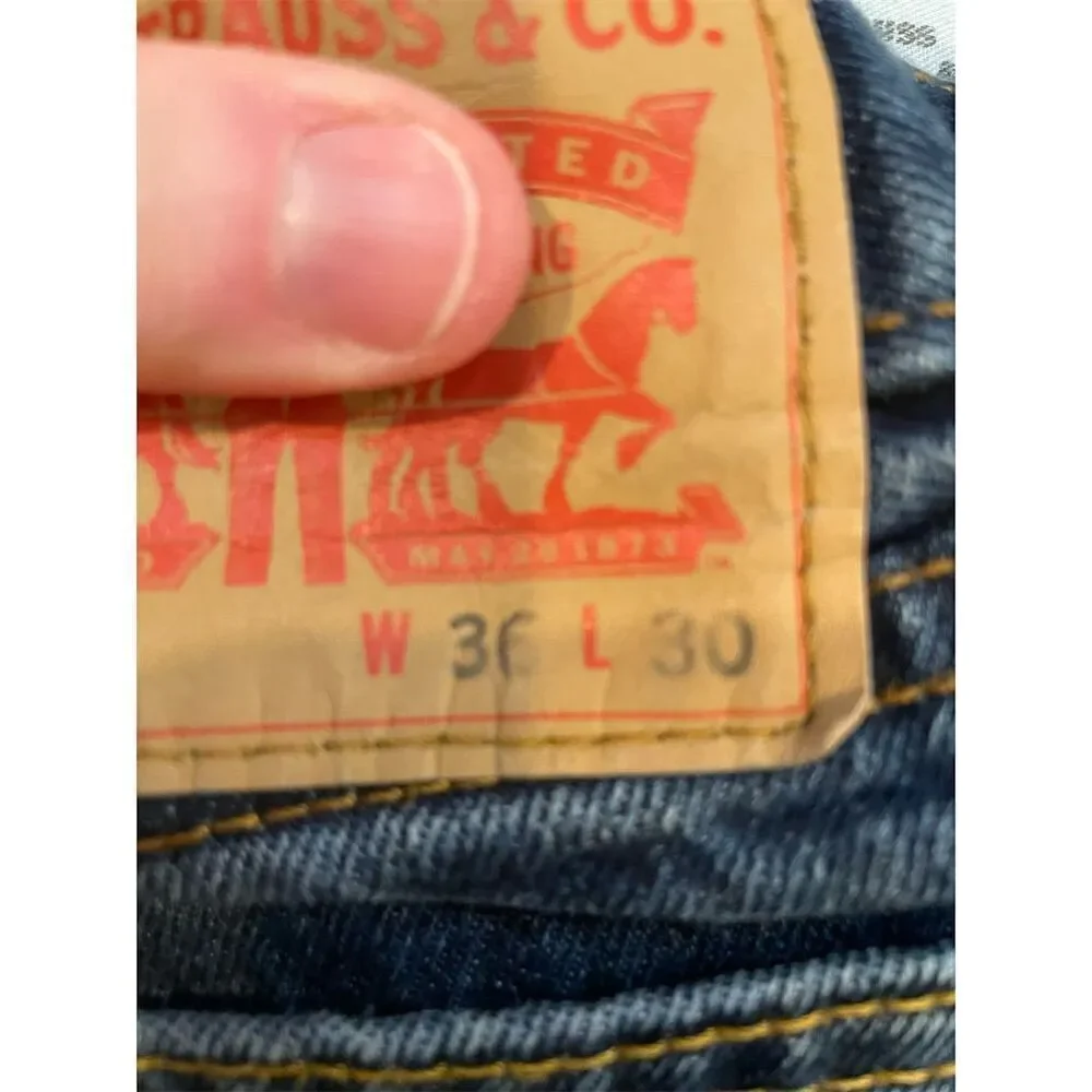 Vintage Levi's Men's 36x30 Blue Denim Jeans Straight Fit Red Tab